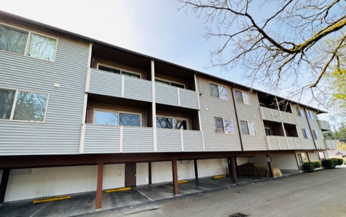Apartment for rent at 5631 Highway Place, Everett, WA 98203