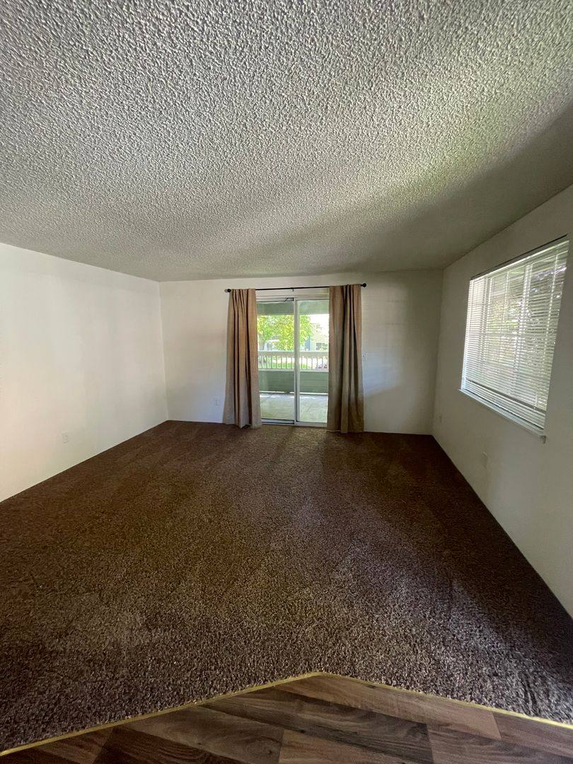 Apartment for rent at 1201 Progress Dr, Medford, OR 97504