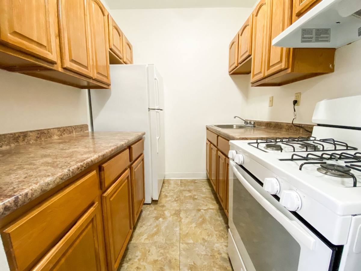 Apartment for rent at 45 Allen Place, Hartford, CT 06106
