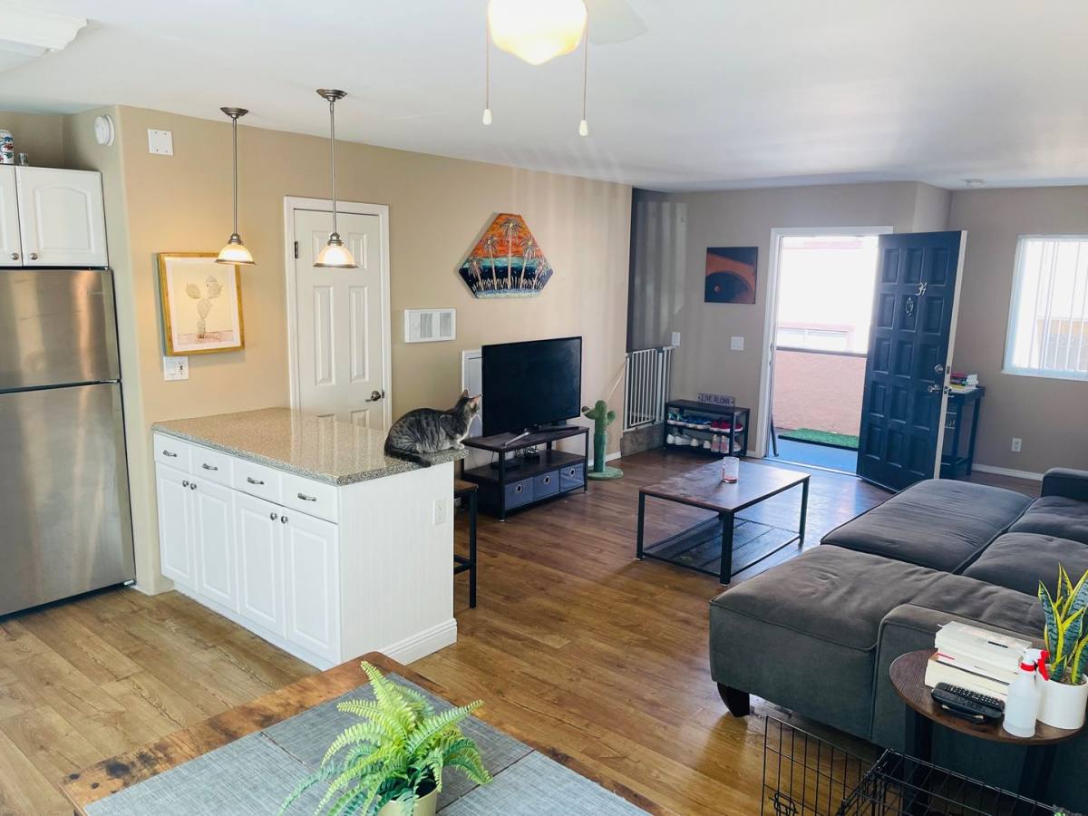 Townhouse for rent at 955 Postal Way, Vista, CA 92083
