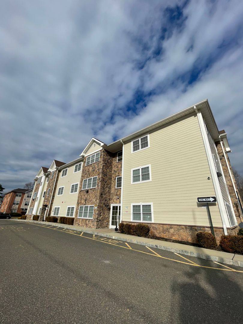 Apartment for rent at 345 Edgerton Blvd, Avenel, NJ 07001