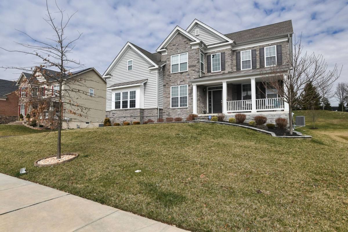 House for rent at 211 Athena Court #GREENVILLE Overlook, Wilmington, DE 19808