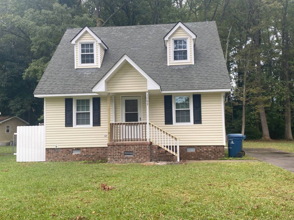 House for rent at 1509 N Respess St, Washington, NC 27889