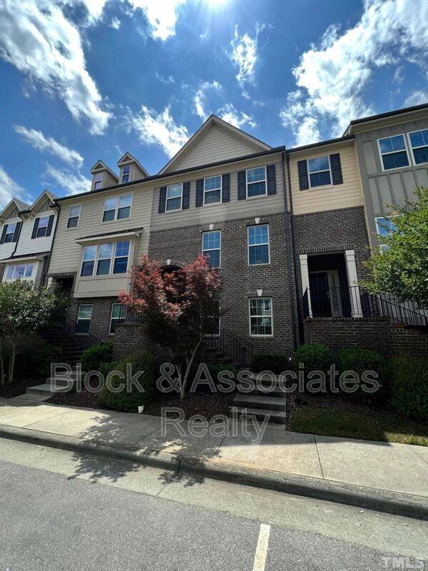 House for rent at 545 Old Mill Village Dr, Apex, NC 27502