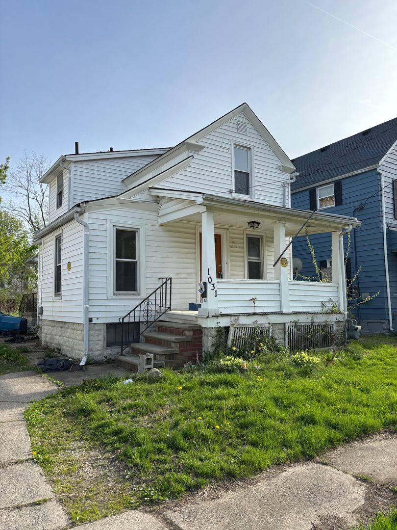House for rent at 1031 W 18th St, Lorain, OH 44052