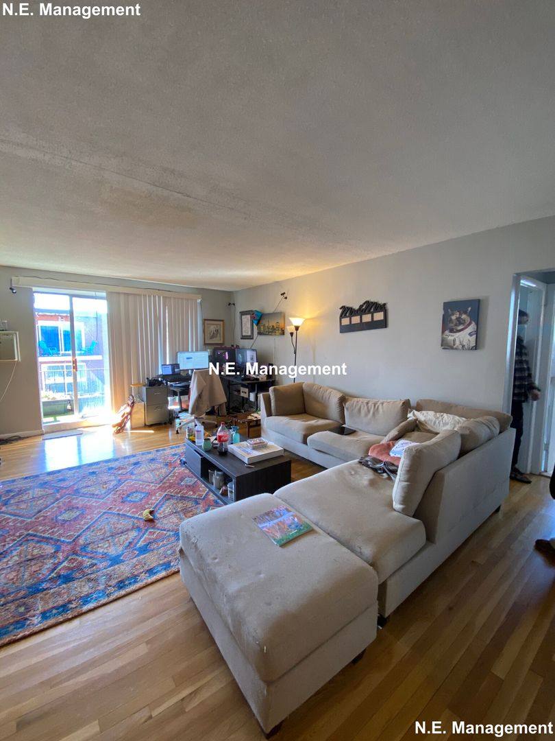 Apartment for rent at 79 Poplar St #17, Roslindale, MA 02131