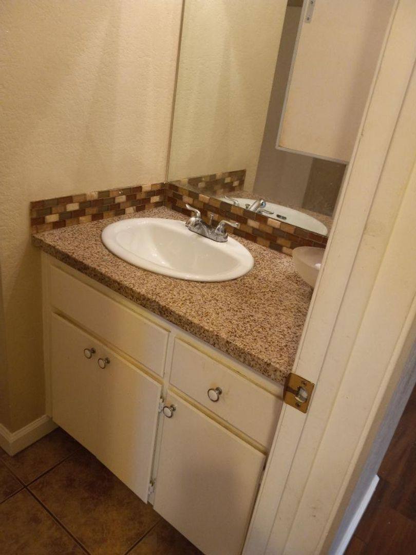 Apartment for rent at 1176 E Lugonia Ave, Redlands, CA 92374