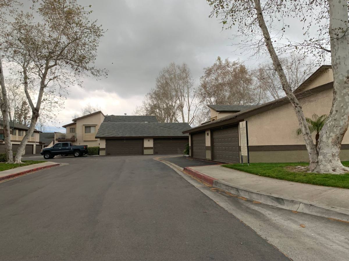 Apartment for rent at 1176 E Lugonia Ave, Redlands, CA 92374