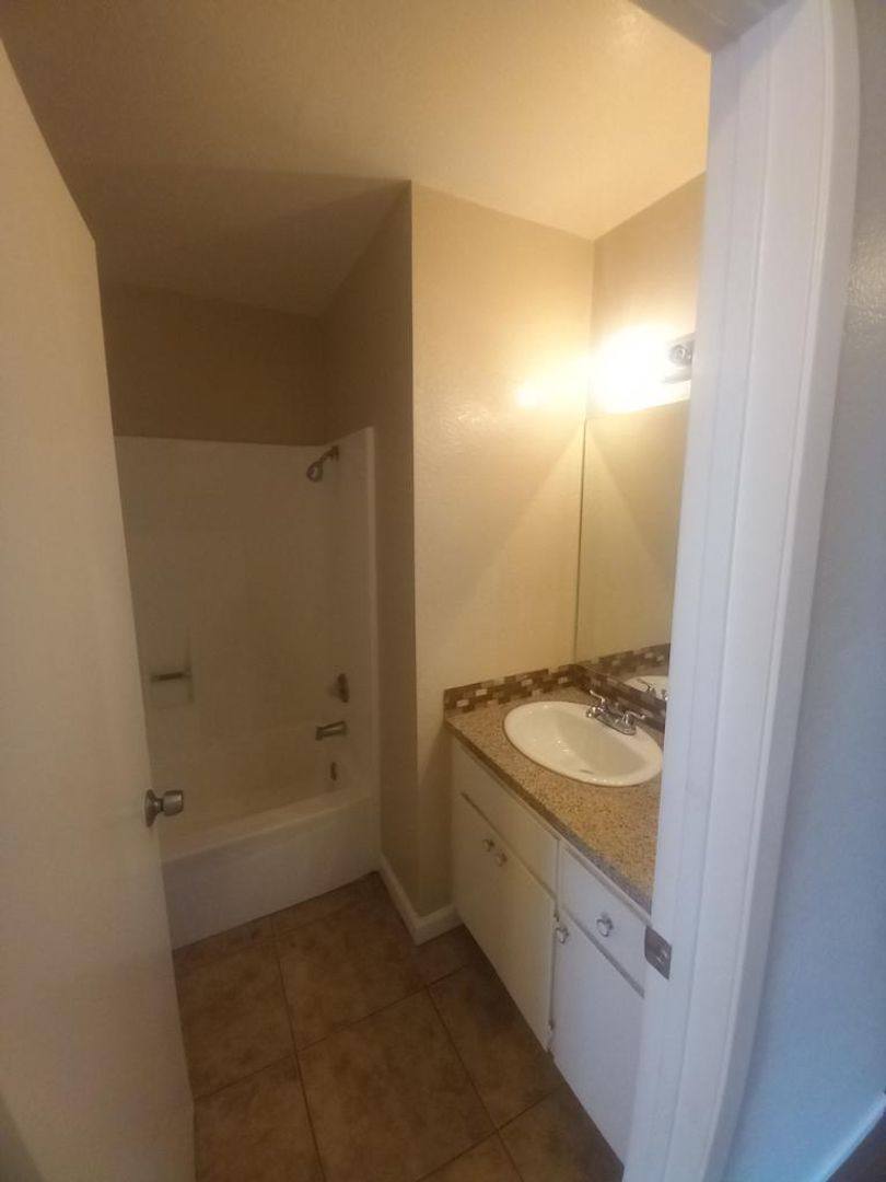 Apartment for rent at 1176 E Lugonia Ave, Redlands, CA 92374