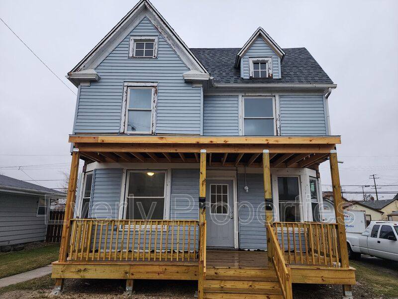 House for rent at 2320 Howe St, Racine, WI 53403