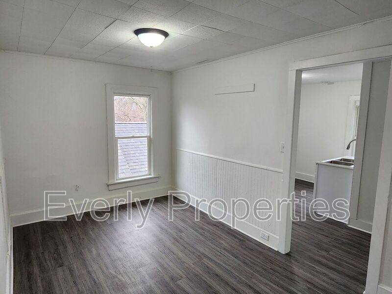 House for rent at 1664 N Wisconsin St #2, Racine, WI 53402
