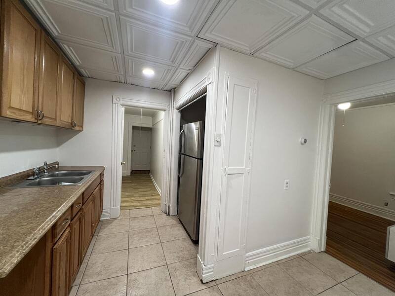 Apartment for rent at 531 Hamilton St #1B, Albany, NY 12203