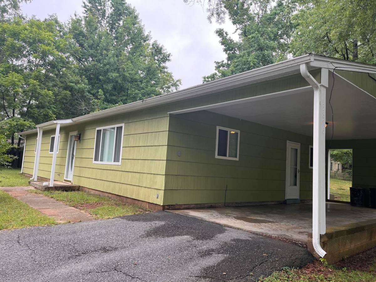 House for rent at 3876 Peaks Rd, Bedford, VA 24523