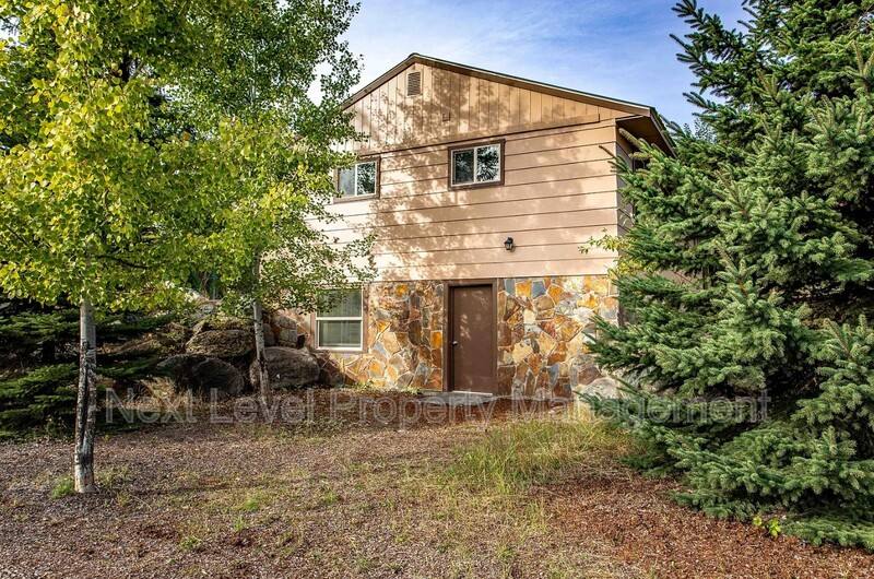 House for rent at 2009 Lion Mountain Rd, Whitefish, MT 59937