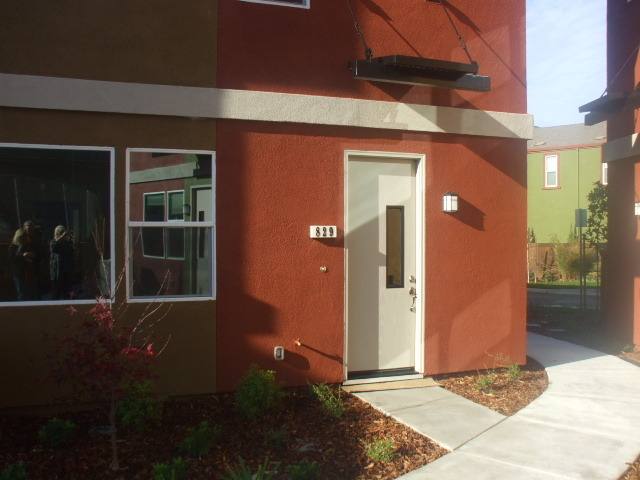 Townhouse for rent at 829 Boron Court, West Sacramento, CA 95691