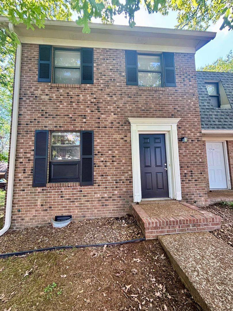 Apartment for rent at 1717 Huntwood St, Murfreesboro, TN 37130