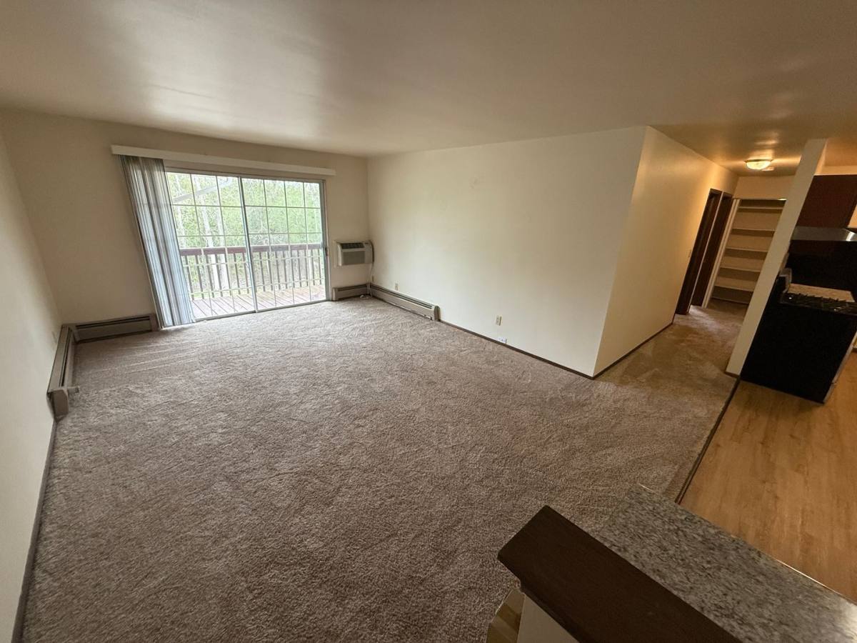 Apartment for rent at 214 Williamsburg Dr, Mequon, WI 53092