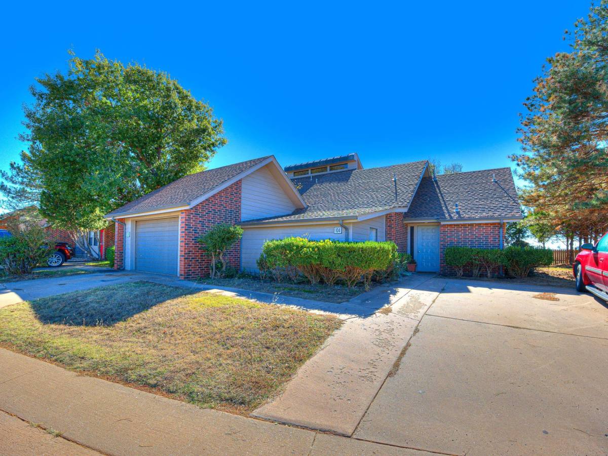 Townhouse for rent at 4121 S Van Buren St, Enid, OK 73703