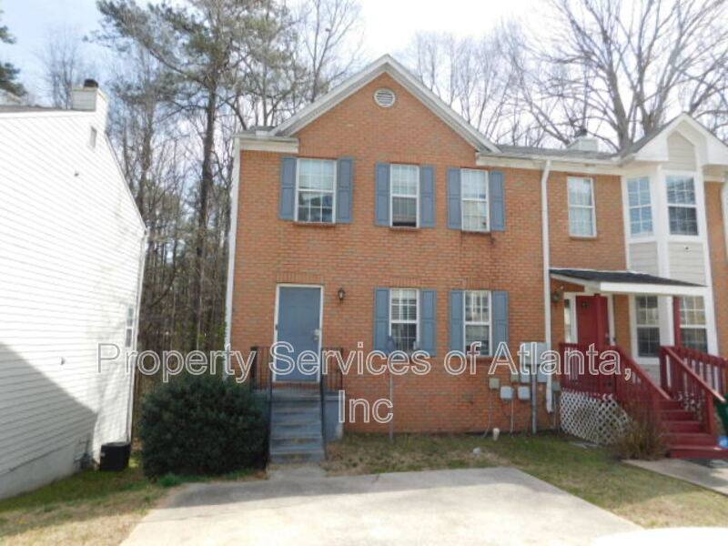 Townhouse for rent at 6510 Charter Way, Lithonia, GA 30058
