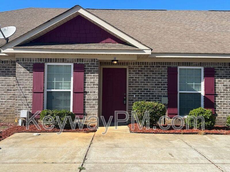 Townhouse for rent at 111 Village Run, Harlem, GA 30814