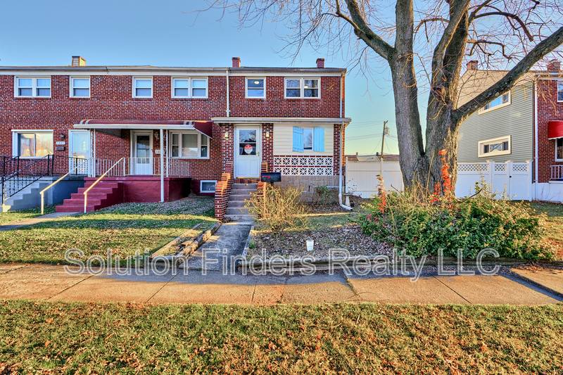 Townhouse for rent at 1421 Hopewell Ave #1, Essex, MD 21221