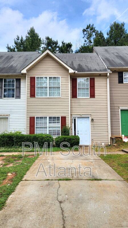 Townhouse for rent at 1848 Carrington Dr, Griffin, GA 30223