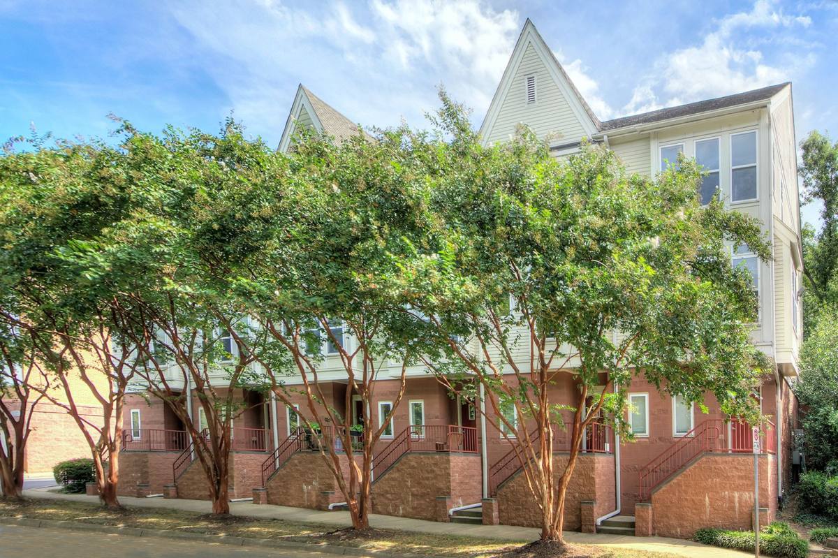 House for rent at 135 S Sycamore St, Charlotte, NC 28202