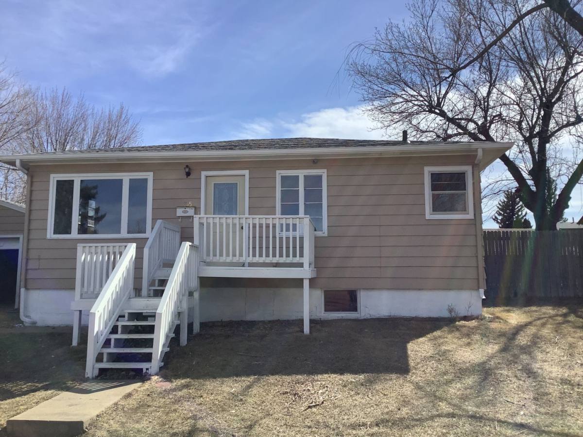 Apartment for rent at 345 8th St W #1, Dickinson, ND 58601