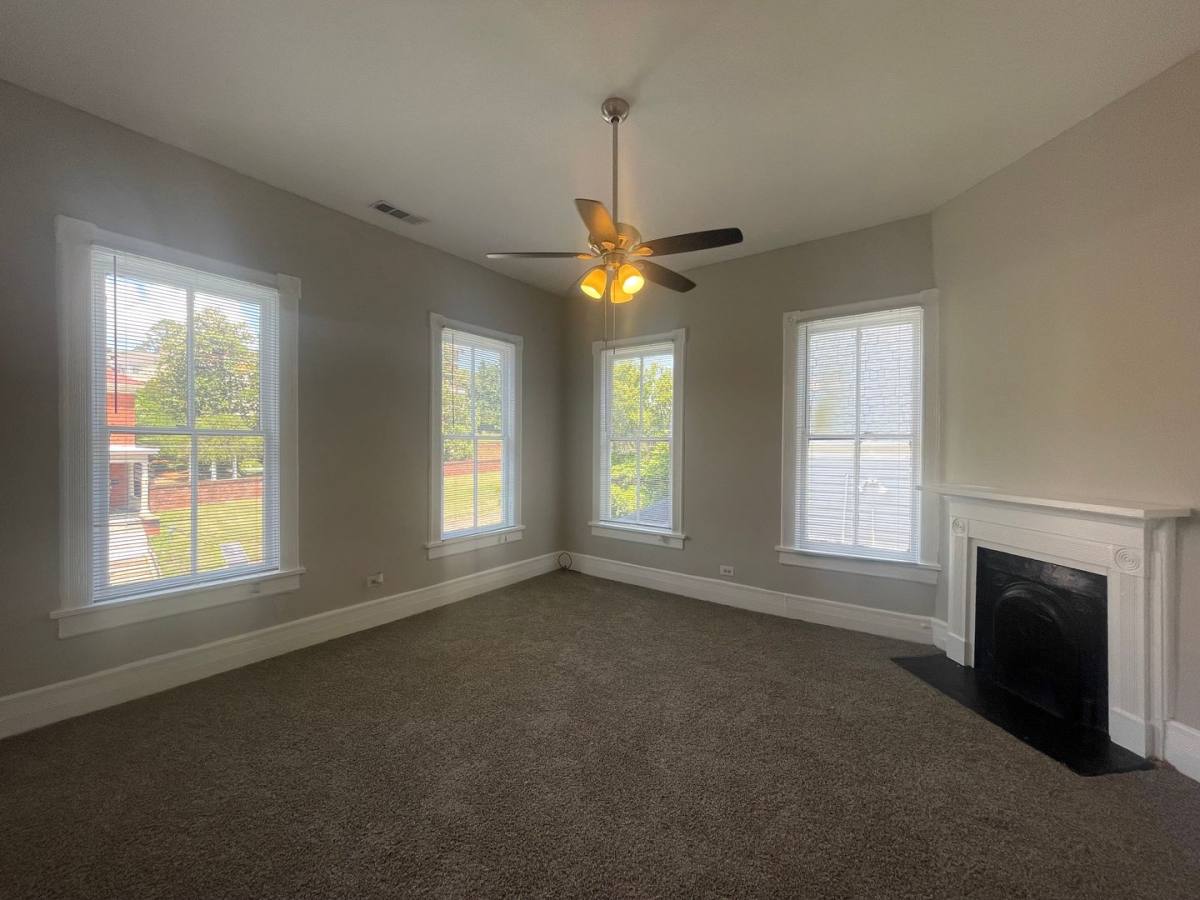 Apartment for rent at 384 Spring St #2, Macon, GA 31201
