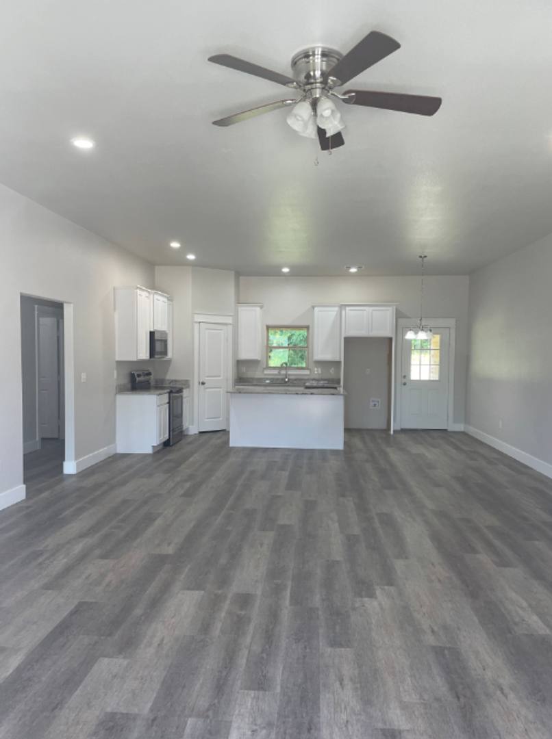 House for rent at 21 Watch Hill Dr, Durant, OK 74701
