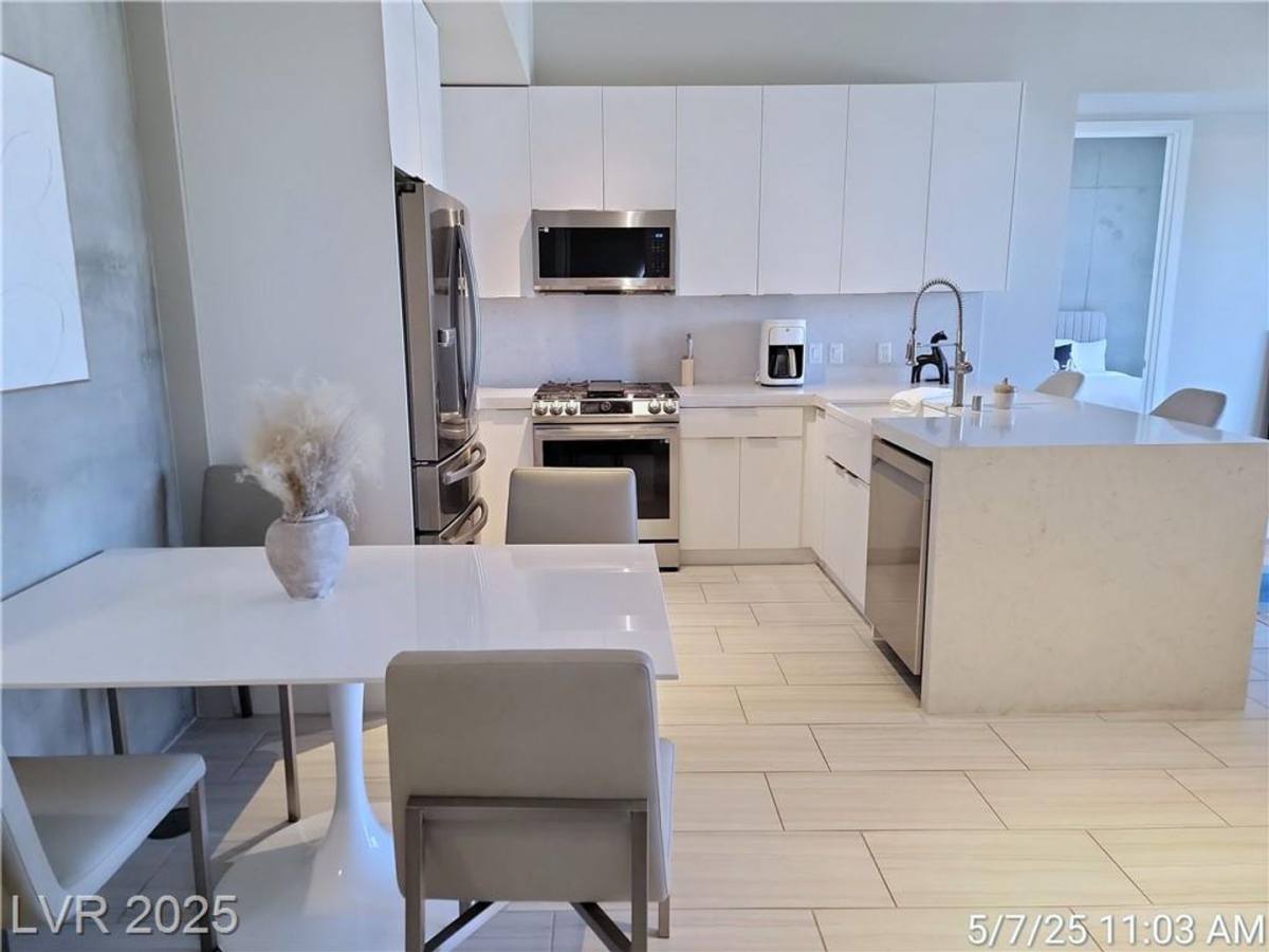 House for rent at 353 E Bonneville Ave #JUHL Highrise, Las Vegas, NV 89101