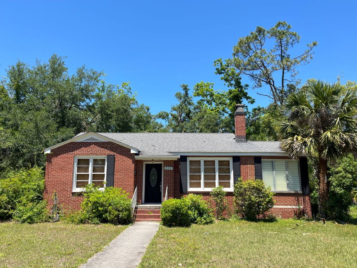 House for rent at 512 Suwannee Ave, Live Oak, FL 32064
