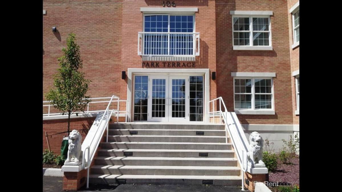 Apartment for rent at 106 Terrace Ave, Rochelle Park, NJ 07662