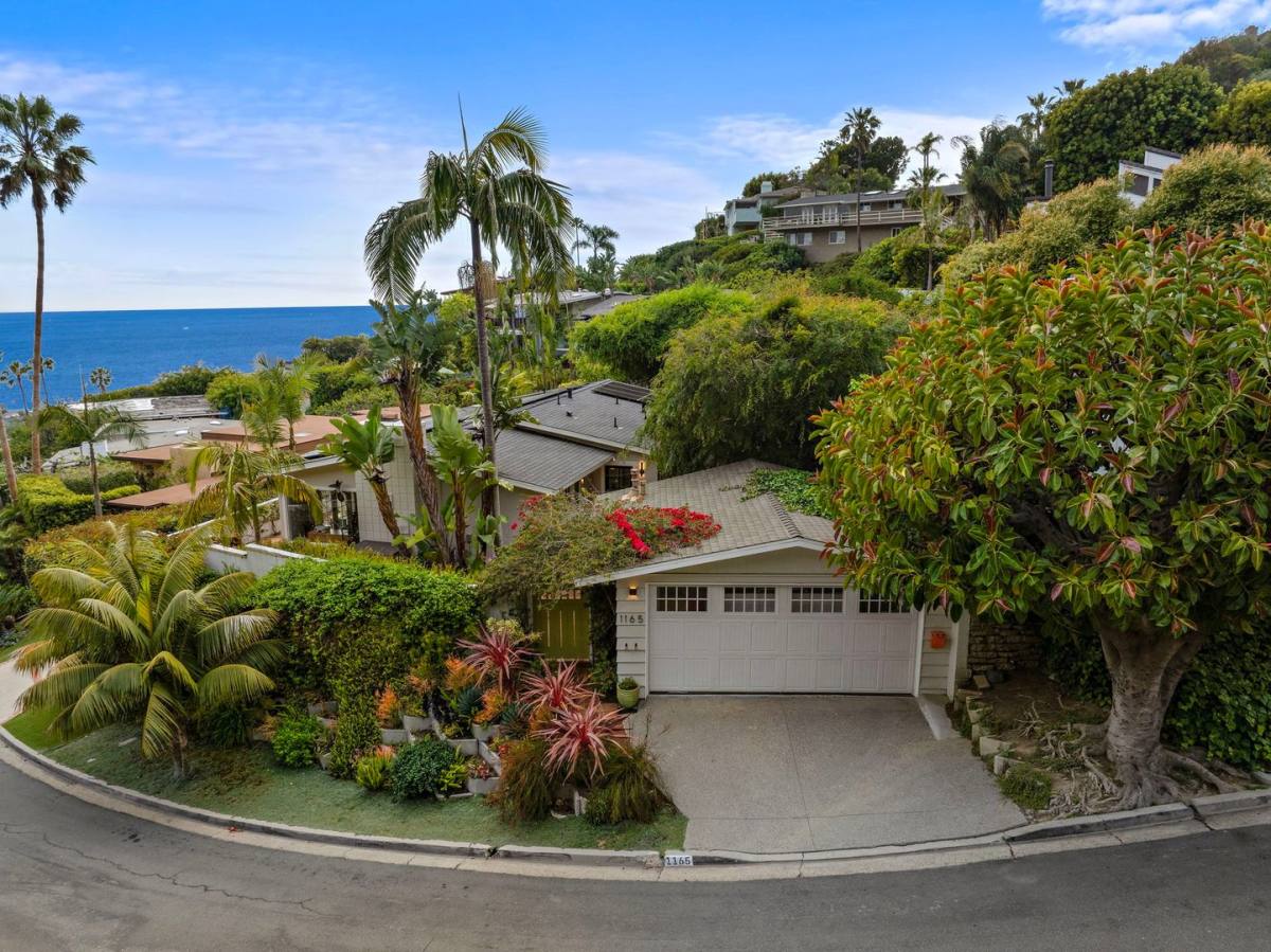 House for rent at 1165 Skyline Dr, Laguna Beach, CA 92651