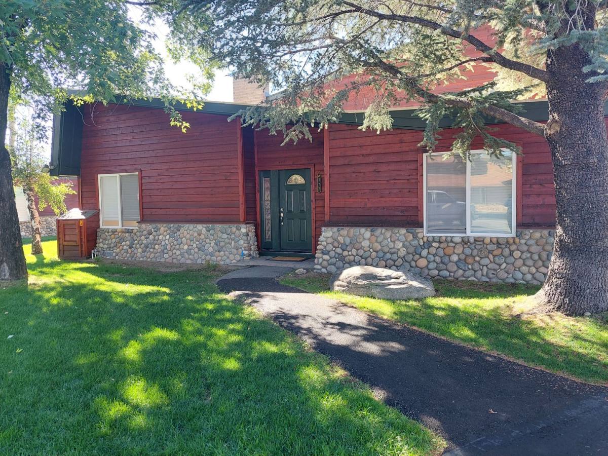 Apartment for rent at 405 Ala Wai Blvd, Condo #177, South Lake Tahoe, CA 96150