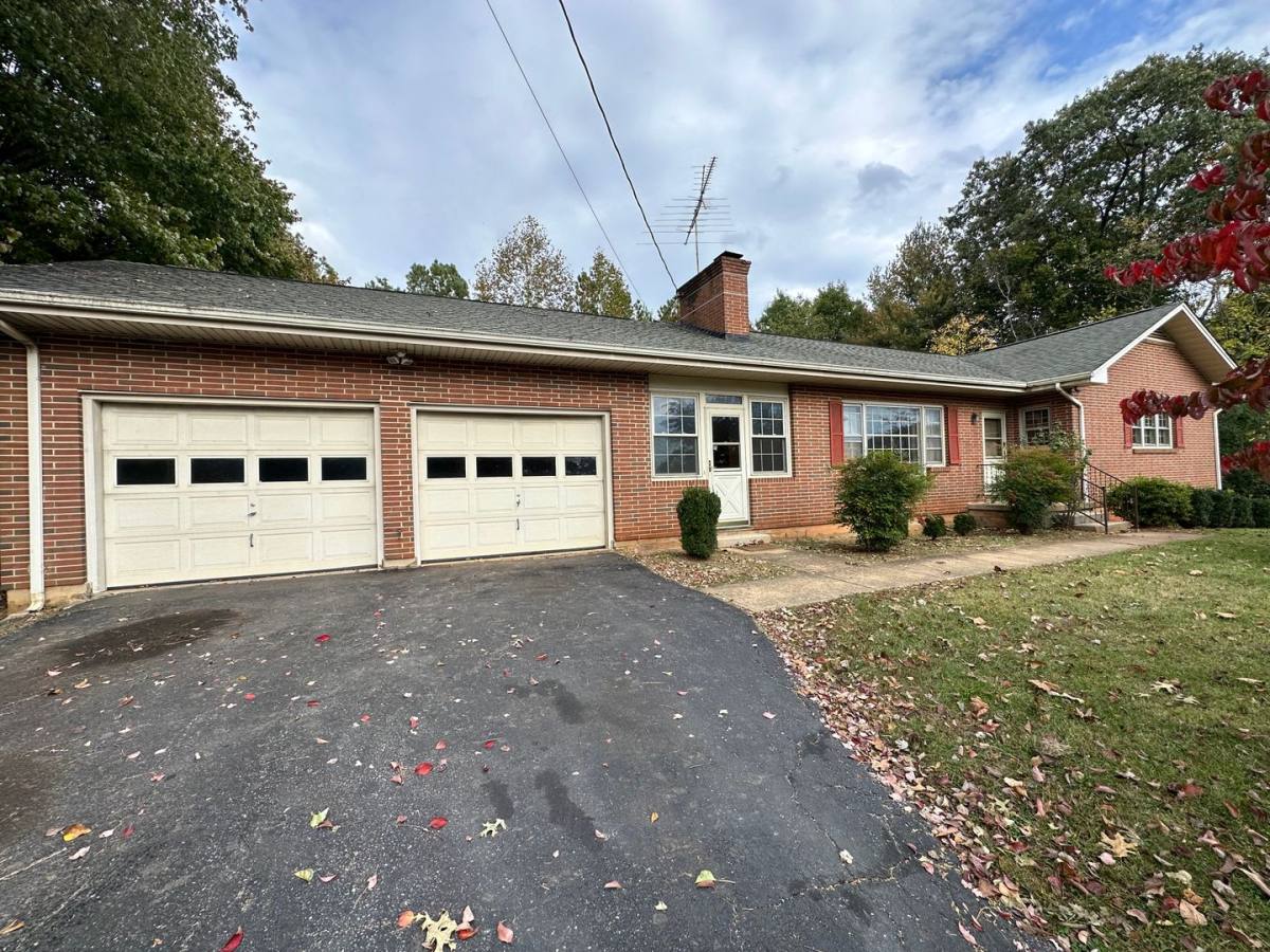 House for rent at 13617 Wards Rd, Lynchburg, VA 24501