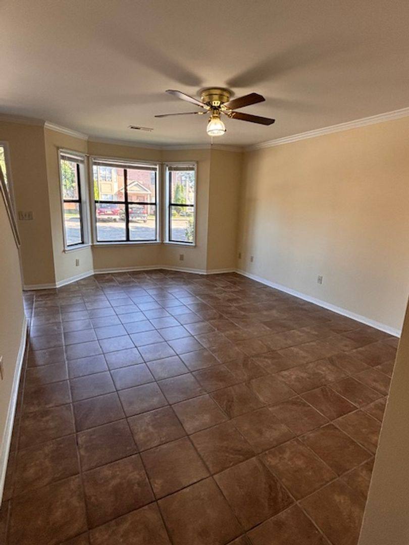 Apartment for rent at 1846 Darby Dr, Florence, AL 35630