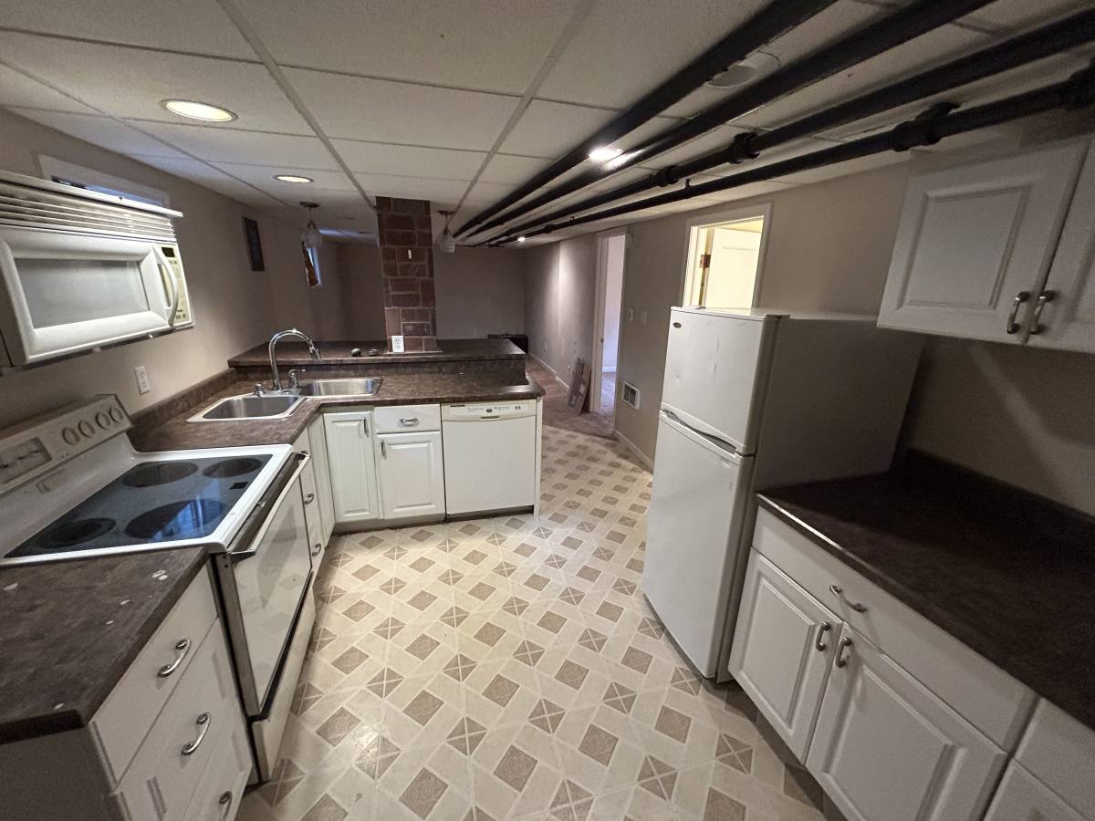Apartment for rent at 705 N Duluth Ave #3, Sioux Falls, SD 57104