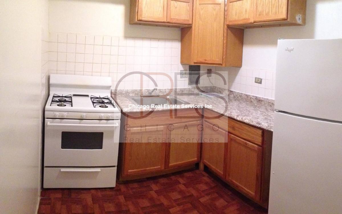 Apartment for rent at 1515 Morse Ave, Chicago, IL 60660