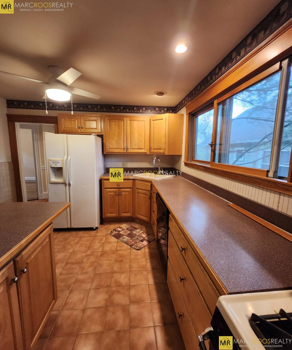 House for rent at 8 Belmont St #2, Newton, MA 02458