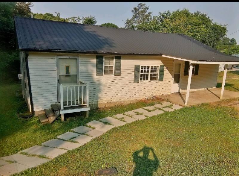 House for rent at 605 Dixon Springs Highway, Riddleton, TN 37151