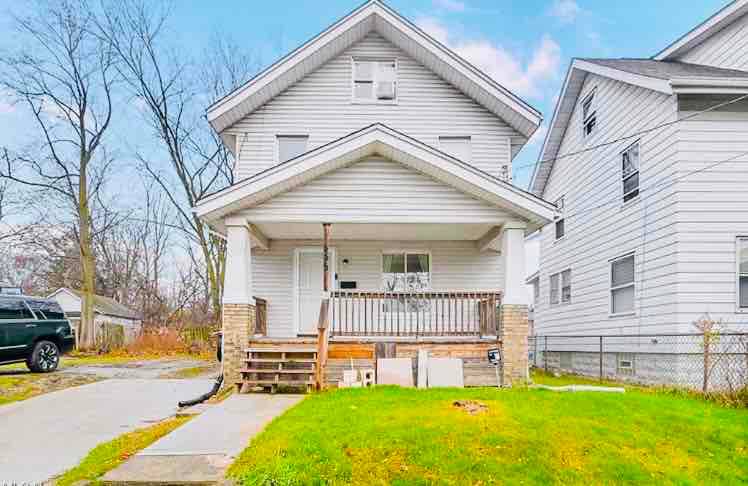 House for rent at 435 Margaret St, Akron, OH 44306