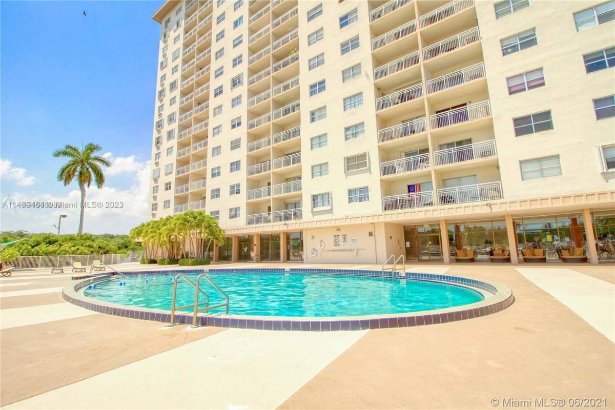 Apartment for rent at 400 Kings Point Dr, North Miami Beach, FL 33160