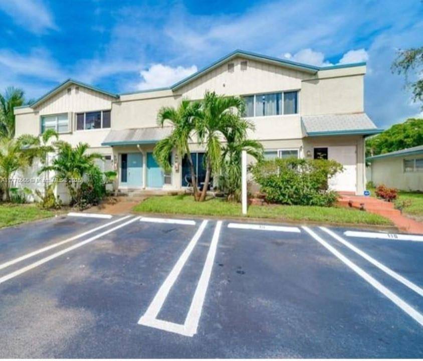 Townhouse for rent at 3000 NW 5th Terrace #111, Pompano Beach, FL 33064