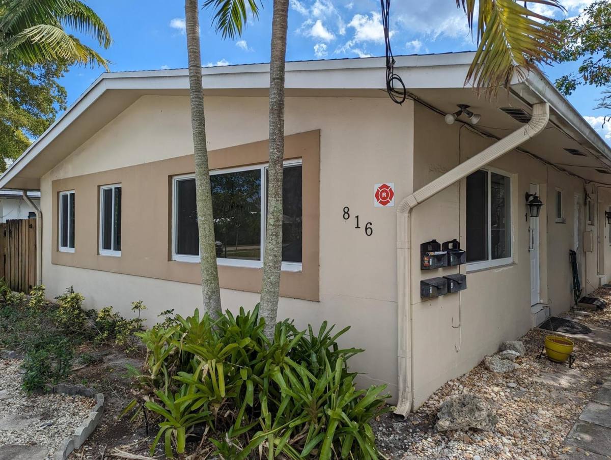 Apartment for rent at 816 NE 4th St #2, Fort Lauderdale, FL 33301