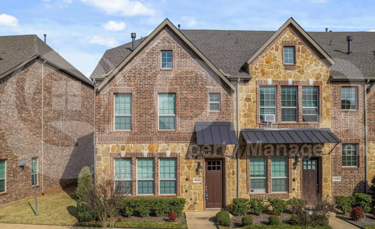 Townhouse for rent at 2421 Magalia Lane, Lewisville, TX 75067