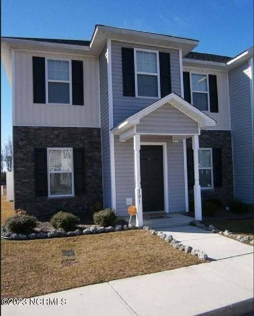 Townhouse for rent at 101 Glen Cannon Dr, Jacksonville, NC 28546