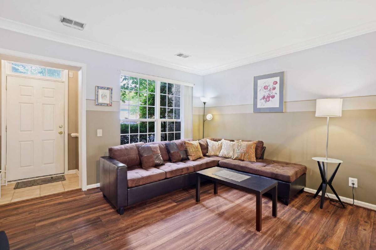 Condo for rent at 337 Prettyman Dr, Rockville, MD 20850