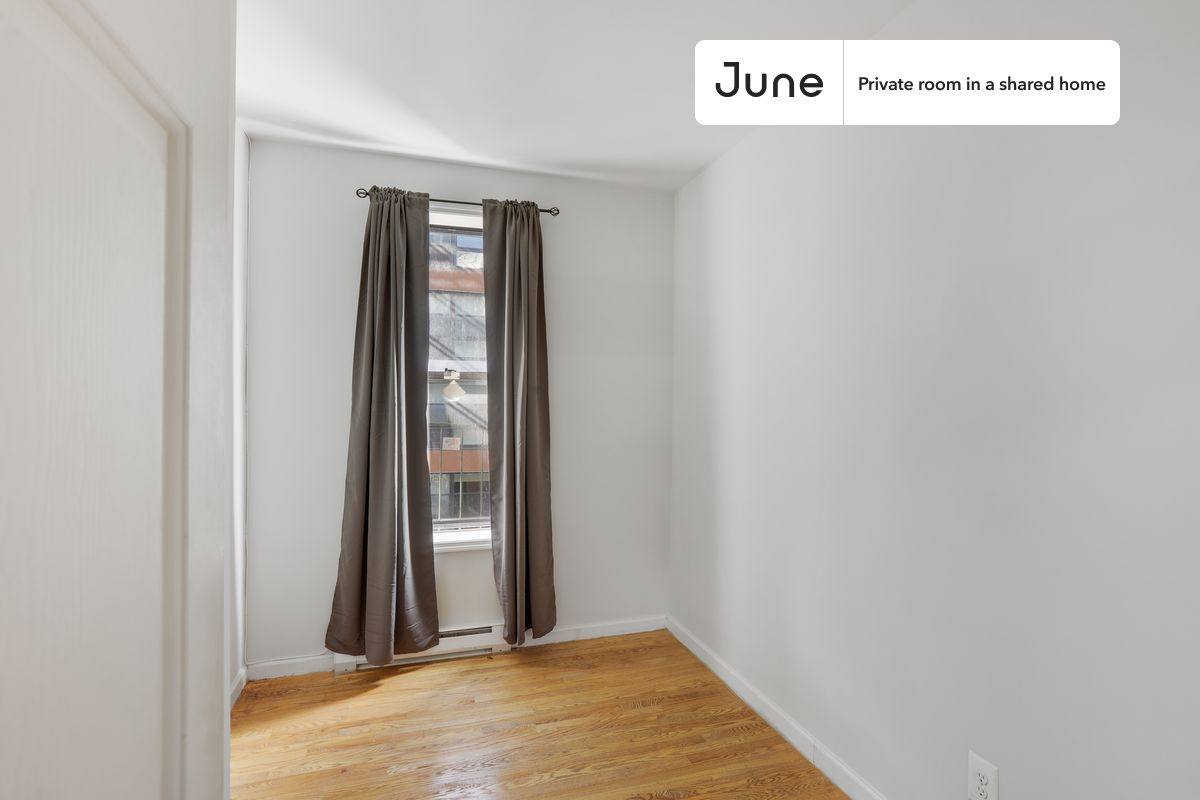 Apartment for rent at 136 W 109th St #C, New York, NY 10025
