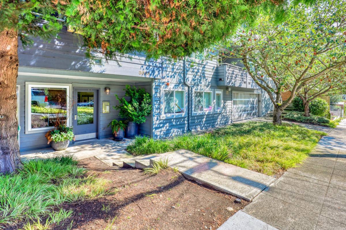 Apartment for rent at 3624 Phinney Ave N, Seattle, WA 98103